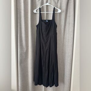 Old Navy black linen Midi dress. Brand new with tags! Size Large.